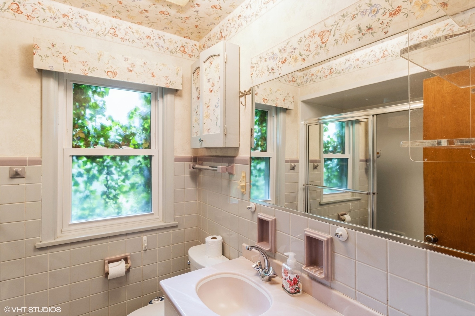 301 South Wolf Road Des Plaines, IL 60016 - Photo 6 of 13 Gallery Image 6