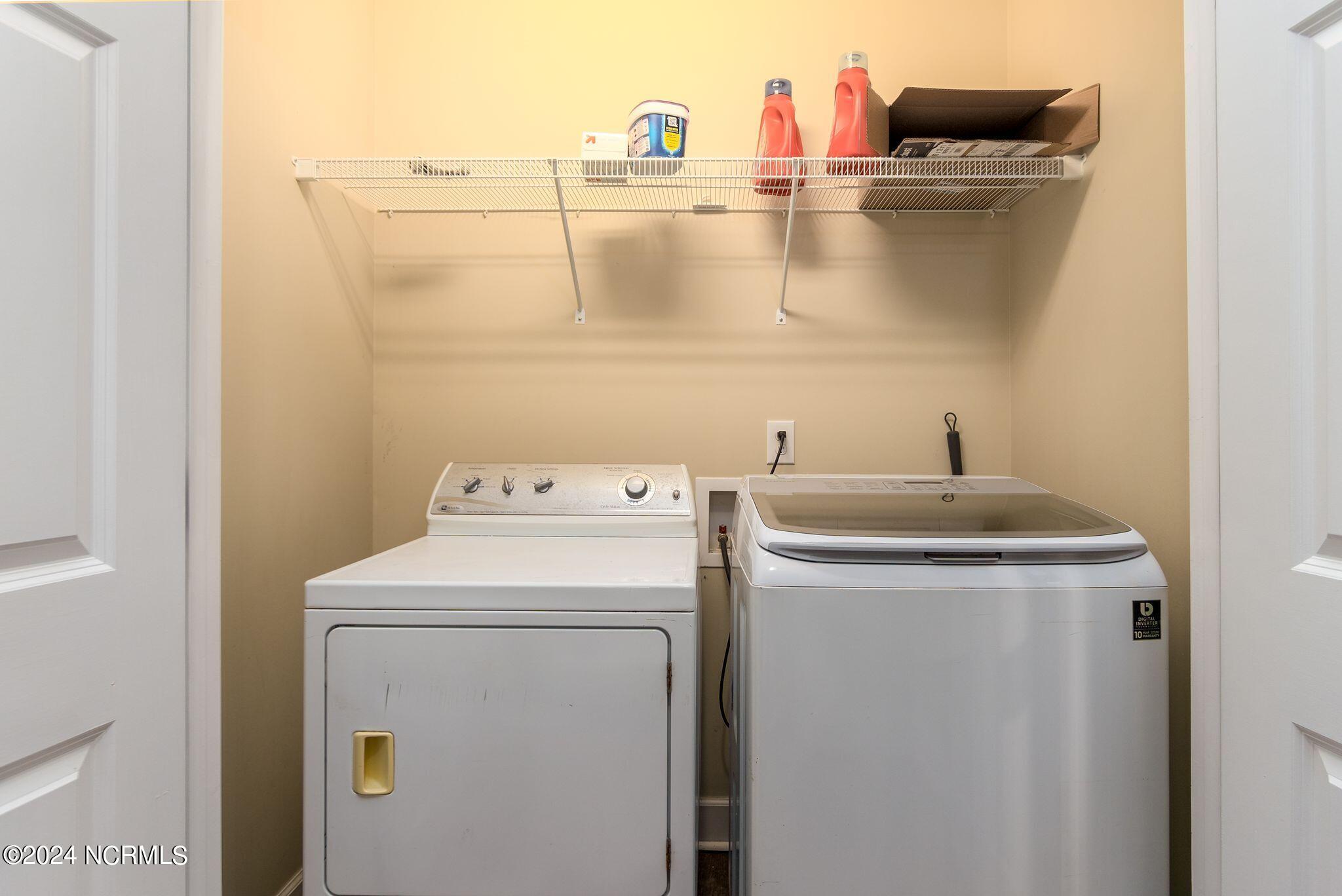 29 Gables Road New Bern, NC 28562 - Photo 85 of 104 Guest house laundry