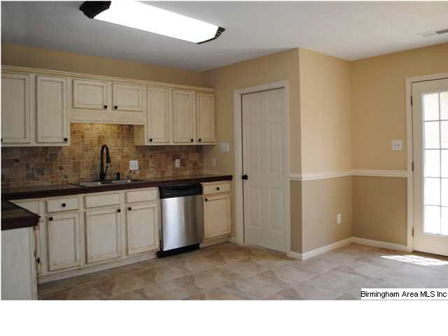129 Stonehaven Circle West Pelham, AL 35124 - Photo 10 of 31
