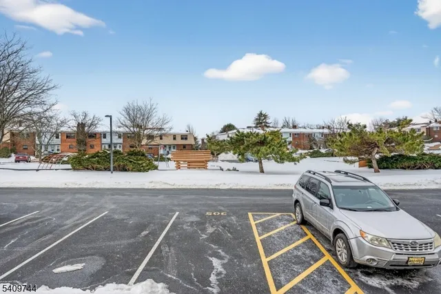 $475,000 | 602 Westminster Court, Hillsborough, NJ 08844