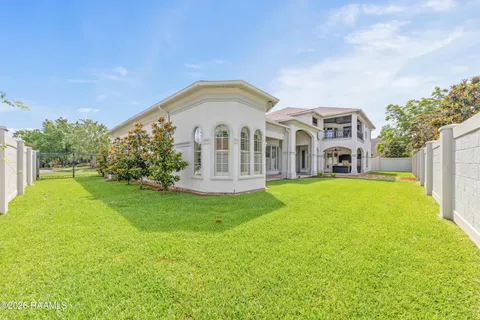 $980,000 | 700 Farmington Drive, Lafayette, LA 70503
