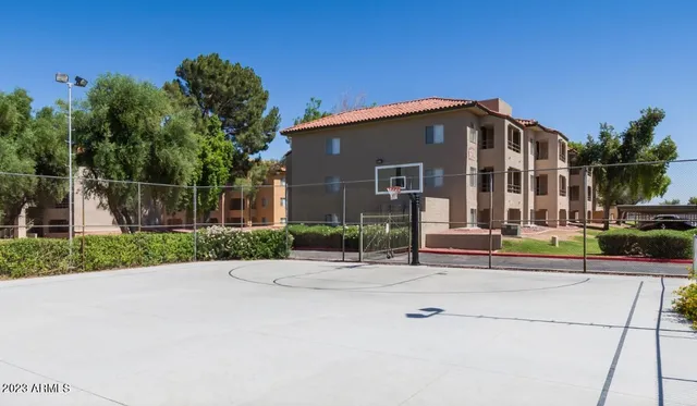 $895 | 6201 West Olive Avenue, Unit A4, Glendale, AZ 85302