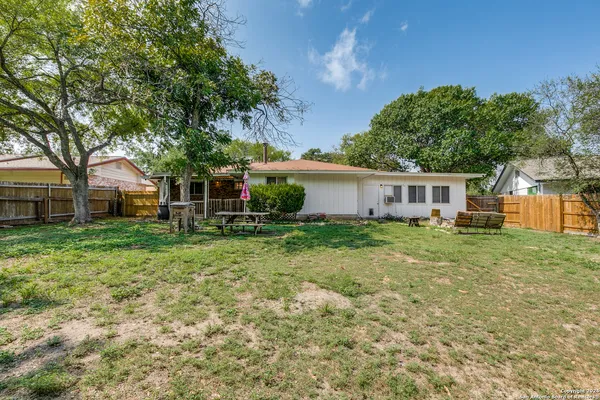 $1,900 | 123 Stardream Drive, San Antonio, TX 78216