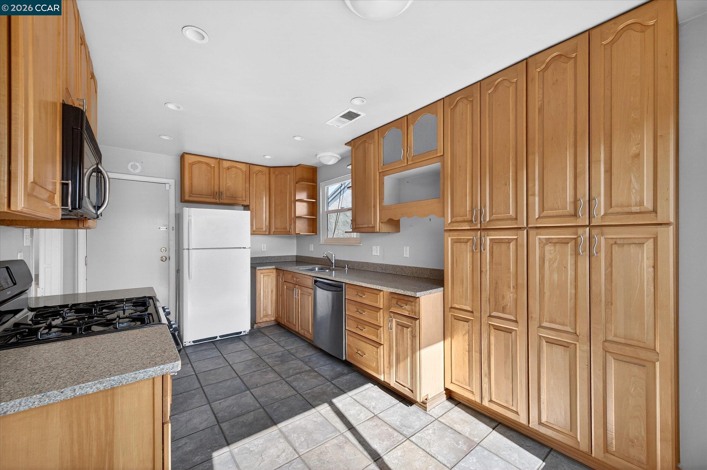 2745 El Rey Street Antioch, CA 94509 - Photo 12 of 29