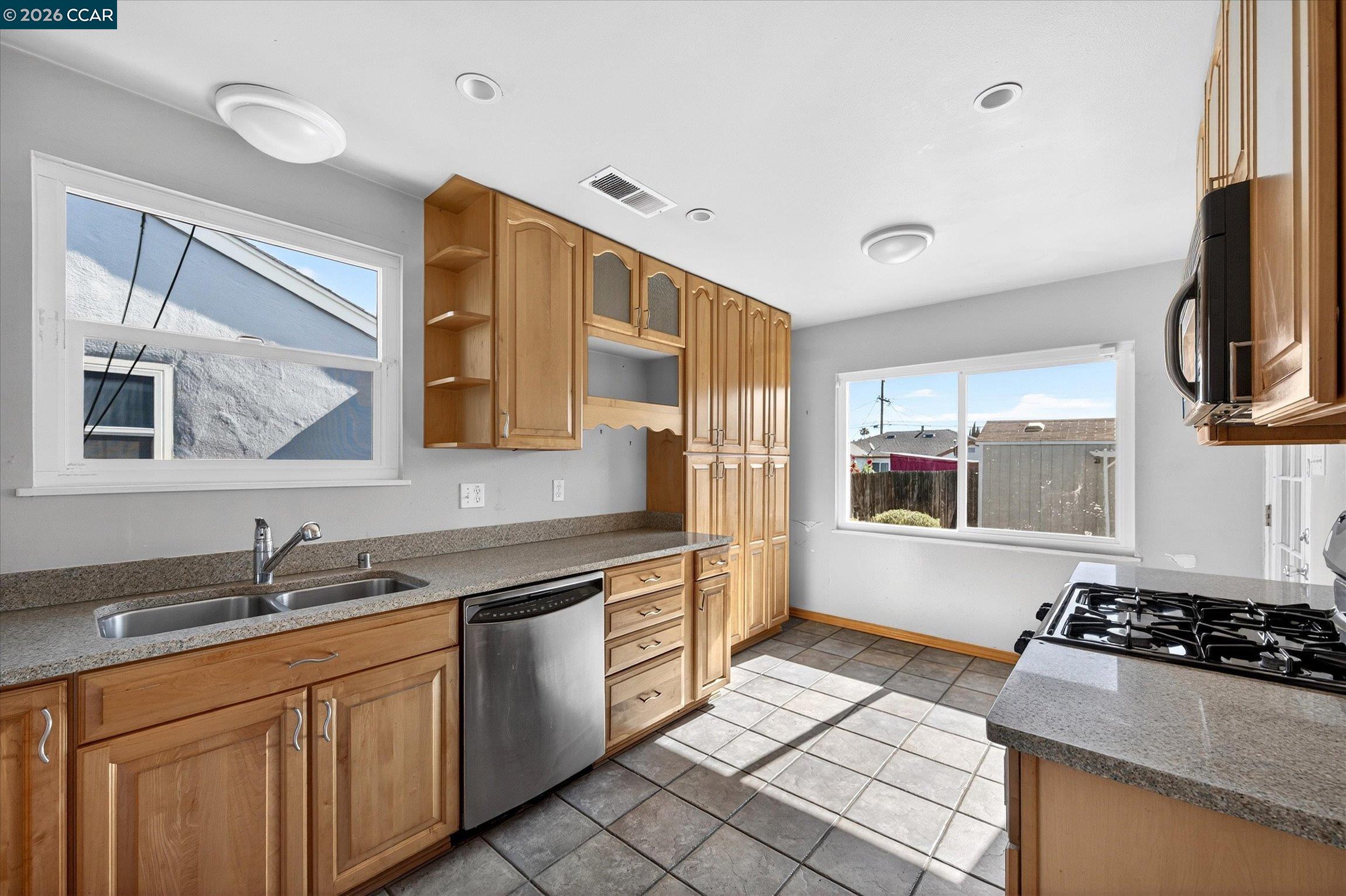 2745 El Rey Street Antioch, CA 94509 - Photo 10 of 29