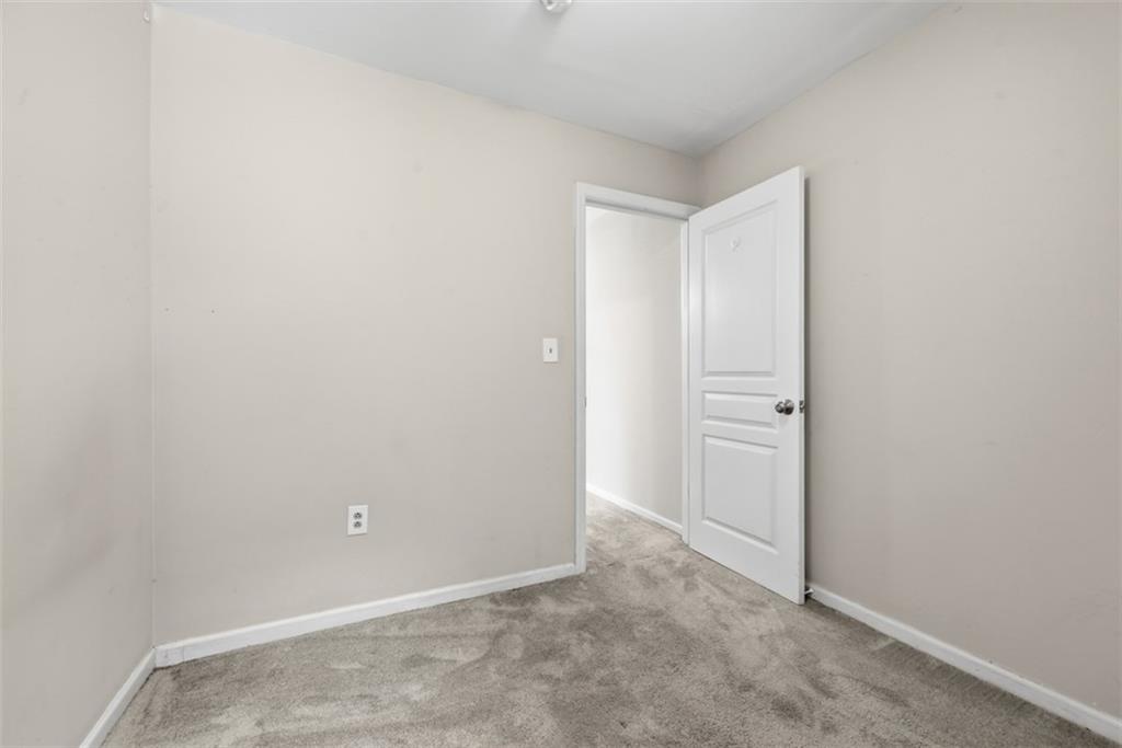 134 Chesterfield Road Pittsburgh, PA 15213 - Photo 15 of 29