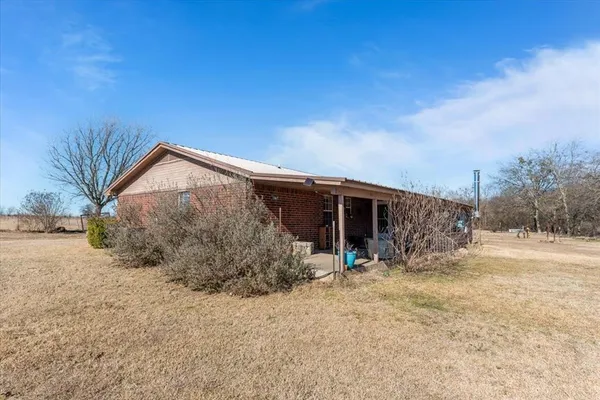 $800,000 | 9964 State Highway 171, Itasca, TX 76055