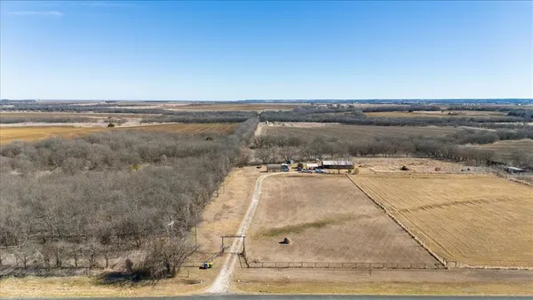 $800,000 | 9964 State Highway 171, Itasca, TX 76055