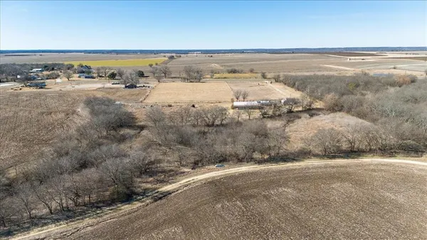 $800,000 | 9964 State Highway 171, Itasca, TX 76055