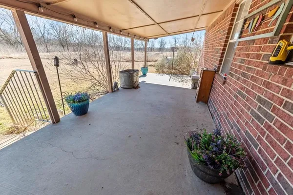 $800,000 | 9964 State Highway 171, Itasca, TX 76055