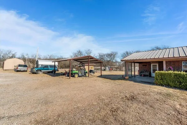 $800,000 | 9964 State Highway 171, Itasca, TX 76055