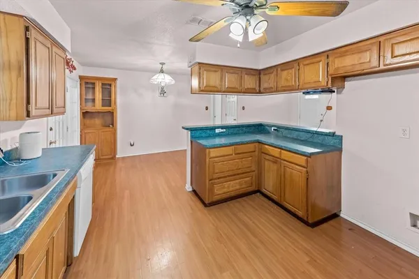 $800,000 | 9964 State Highway 171, Itasca, TX 76055