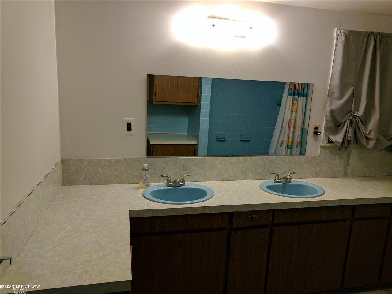 4306 East 11 Mile Road Warren, MI 48091 - Photo 18 of 27 31316186-17.JPG