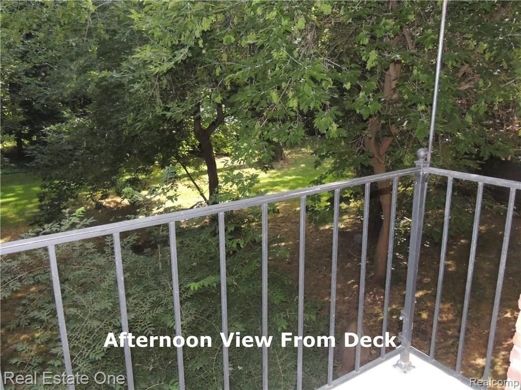 1675 Huntington Park, Unit 2 Rochester Hills, MI 48309 - Photo 4 of 18