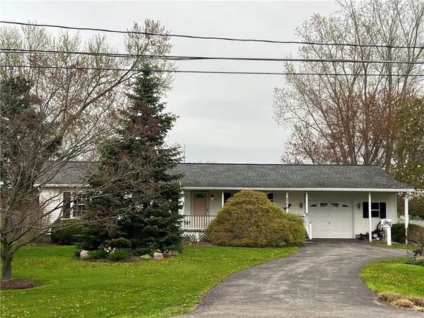 $179,900 | 2776 Roosevelt Highway, Hamlin, NY 14464