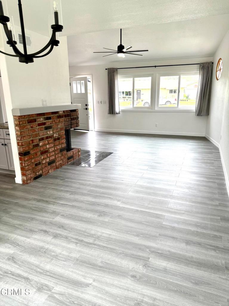 368 Garfield Rondo Ventura, CA 93003 - Photo 5 of 19