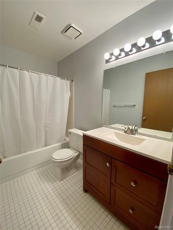 42521 Lilley Point Canton, MI 48187 - Photo 17 of 18