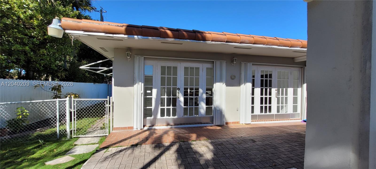 5200 Southwest 89th Place Miami, FL 33165 - Photo 23 of 25