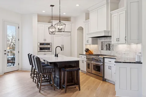 $1,725,000 | 9716 Glacier Bay, Eden Prairie, MN 55347