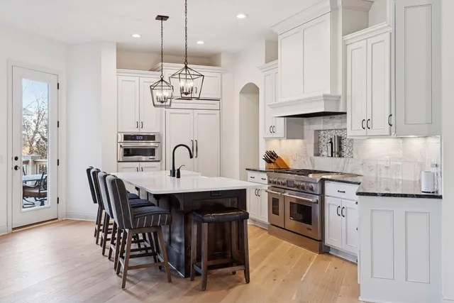 $1,725,000 | 9716 Glacier Bay, Eden Prairie, MN 55347