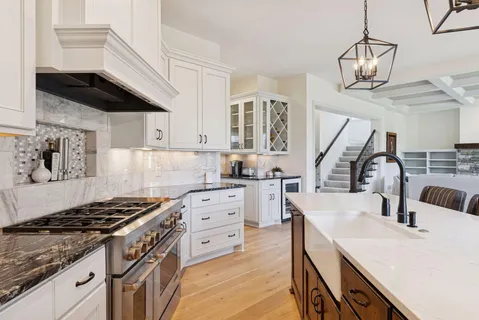 $1,725,000 | 9716 Glacier Bay, Eden Prairie, MN 55347