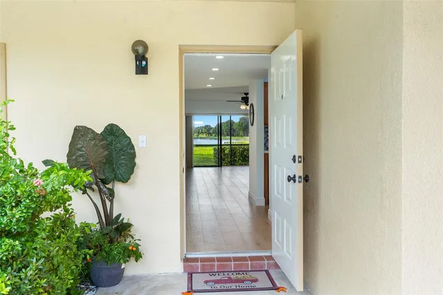 $330,000 | 2900 Southwest 22nd Circle, Unit 221E, Delray Beach, FL 33445