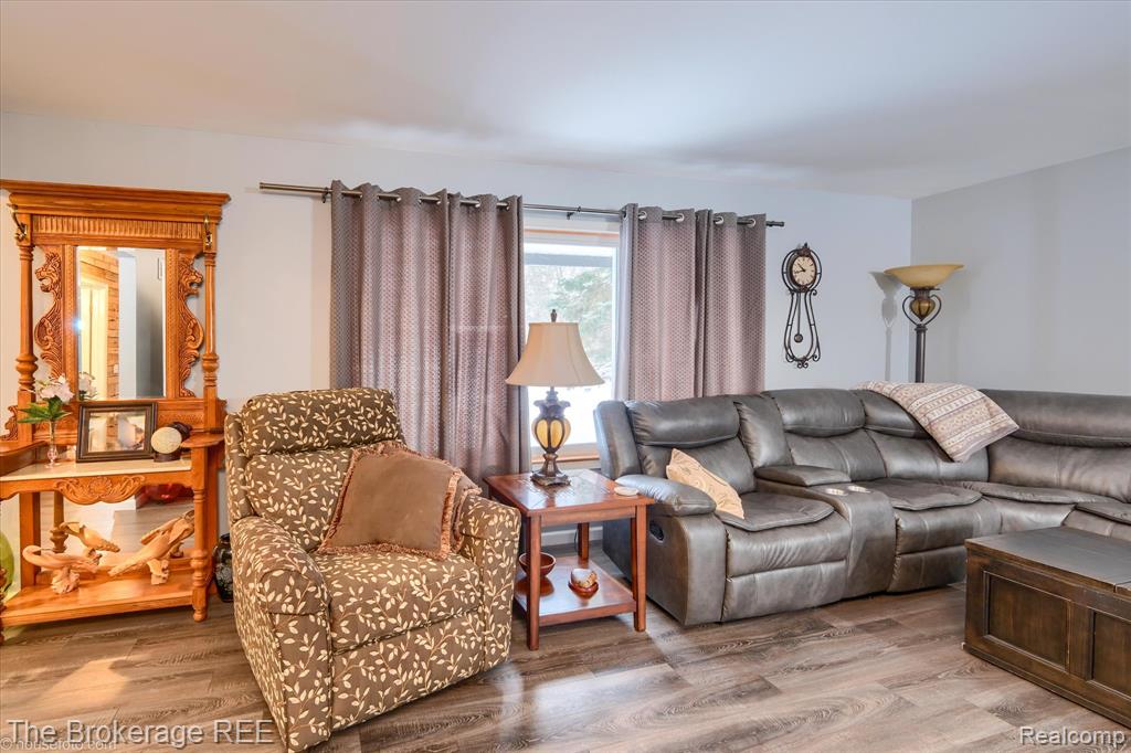 7310 Brewer Road Flint, MI 48507 - Photo 10 of 59 Gallery Image 10