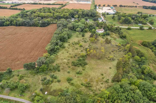 $500,000 | 308 County Road MM, Brooklyn, WI 53521