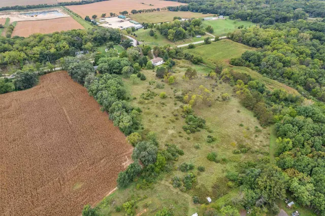 $500,000 | 308 County Road MM, Brooklyn, WI 53521