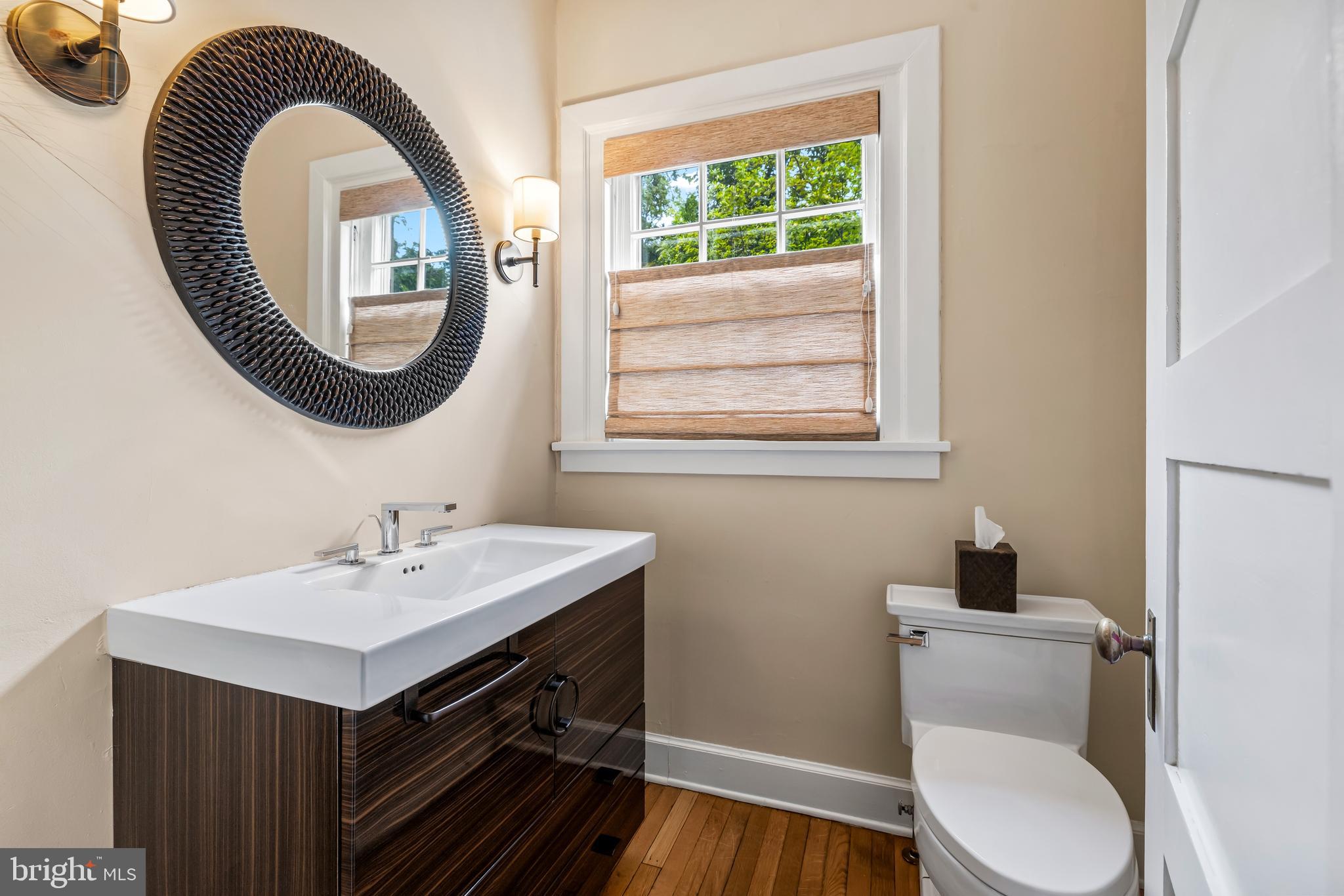 222 Longwood Road Baltimore, MD 21210 - Photo 29 of 64 1st floor powder room