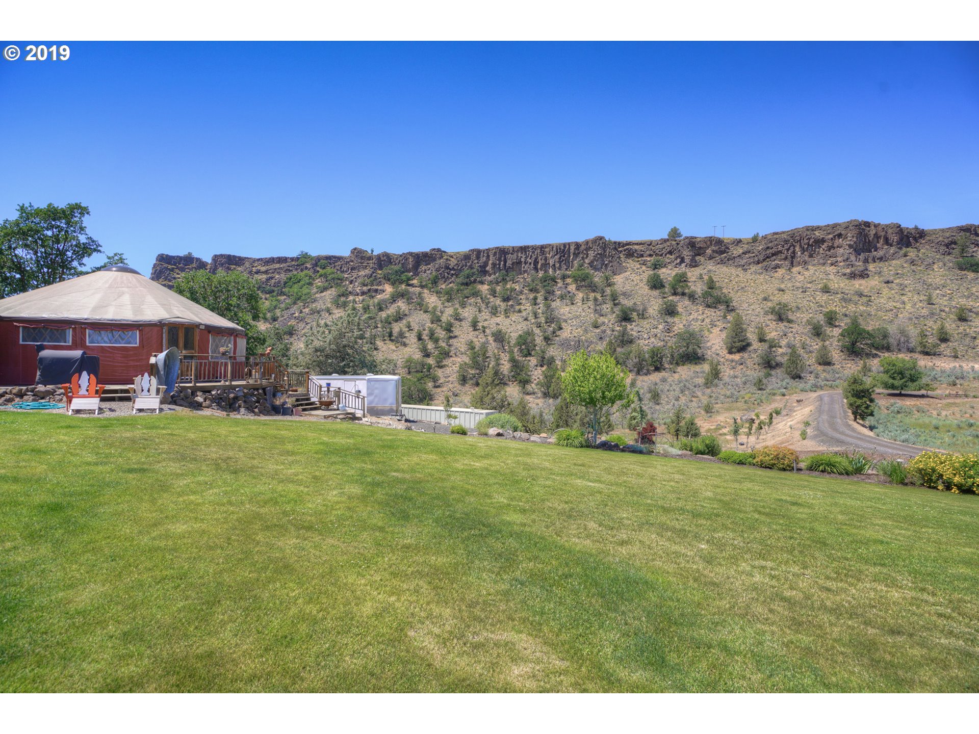 57350 Tygh Valley Road Tygh Valley, OR 97063 - Photo 3 of 13 Gallery Image 3