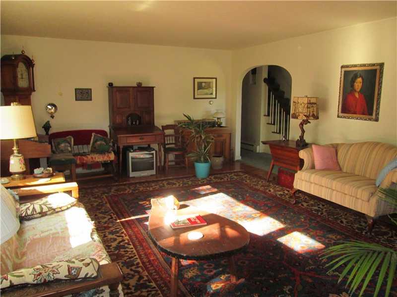 125 Overbrook Road Valencia, PA 16059 - Photo 3 of 21 Living Room.