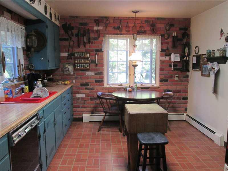 125 Overbrook Road Valencia, PA 16059 - Photo 5 of 21 Kitchen.