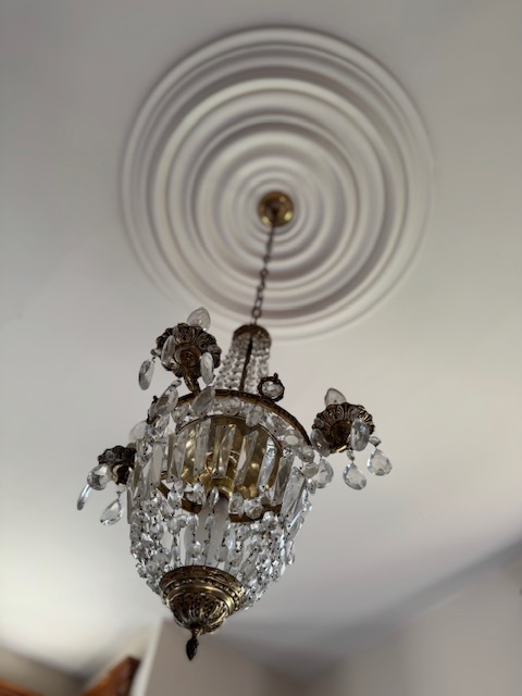 326 Congress Street Ottawa, IL 61350 - Photo 25 of 40 a close view of a utility room with a washer and dryer