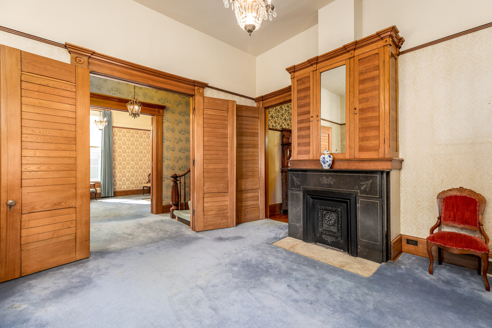 326 Congress Street Ottawa, IL 61350 - Photo 7 of 40 a view of a livingroom with furniture and a fireplace