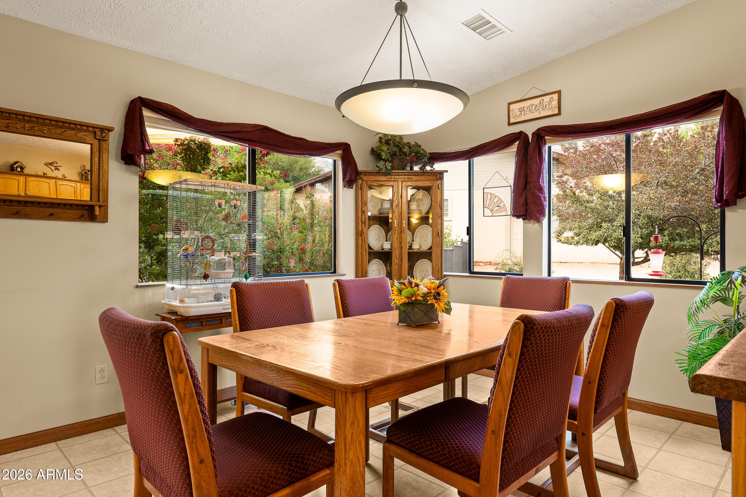 325 Raintree Road Sedona, AZ 86351 - Photo 17 of 43 GT_325RaintreeRD_Interiors_10