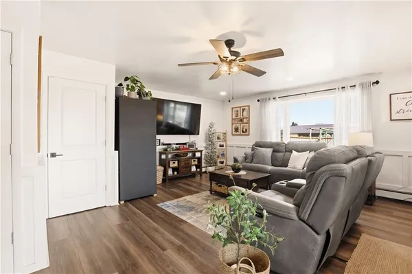 $244,900 | 865 Lansberry Court, Somerset, PA 15501