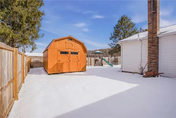 $244,900 | 865 Lansberry Court, Somerset, PA 15501