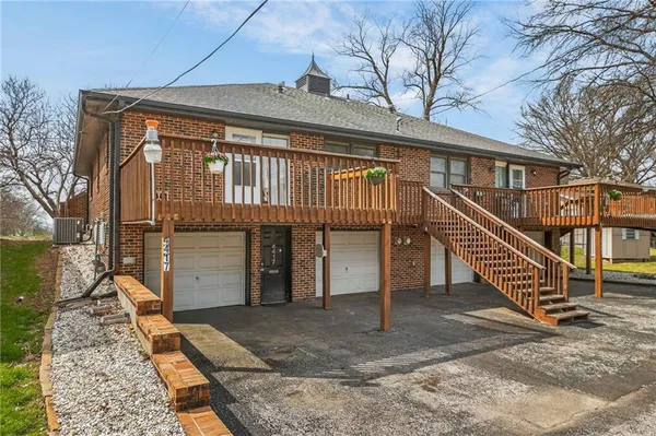 $324,900 | 4415 Sterling Avenue, Kansas City, MO 64133