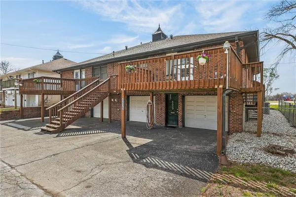 $324,900 | 4415 Sterling Avenue, Kansas City, MO 64133