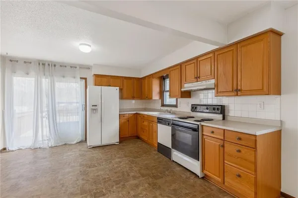 $324,900 | 4415 Sterling Avenue, Kansas City, MO 64133