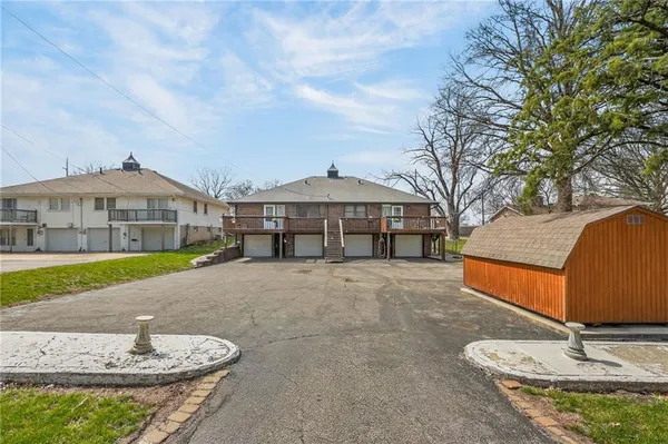 $324,900 | 4415 Sterling Avenue, Kansas City, MO 64133