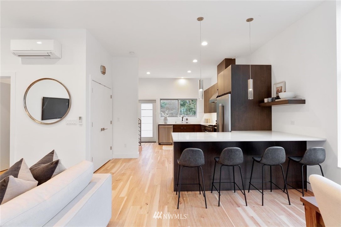528 North 49th Street Seattle, WA 98103 - Photo 11 of 37 Gallery Image 11