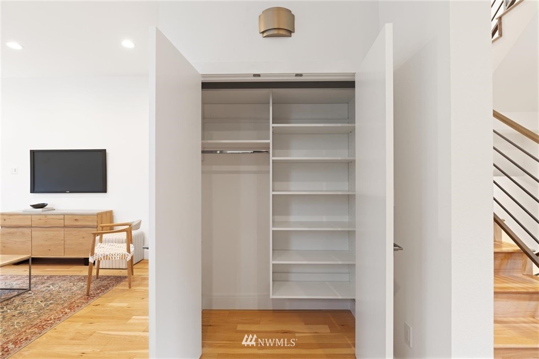 528 North 49th Street Seattle, WA 98103 - Photo 16 of 37 Gallery Image 16