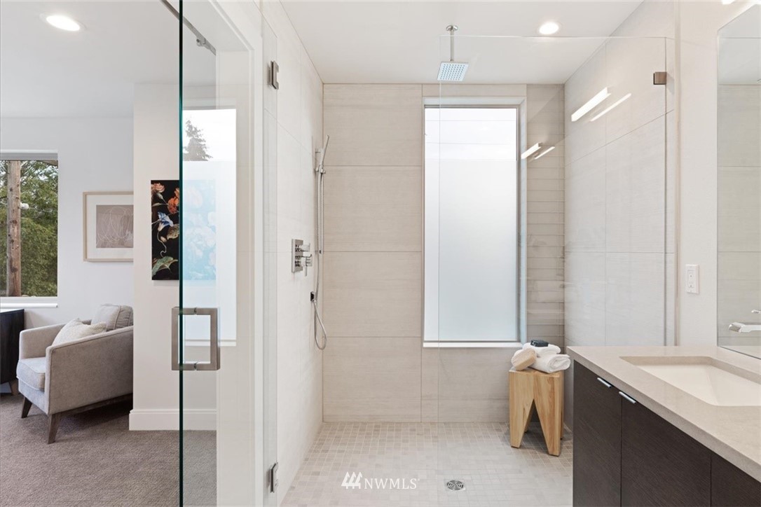 528 North 49th Street Seattle, WA 98103 - Photo 25 of 37 Gallery Image 25