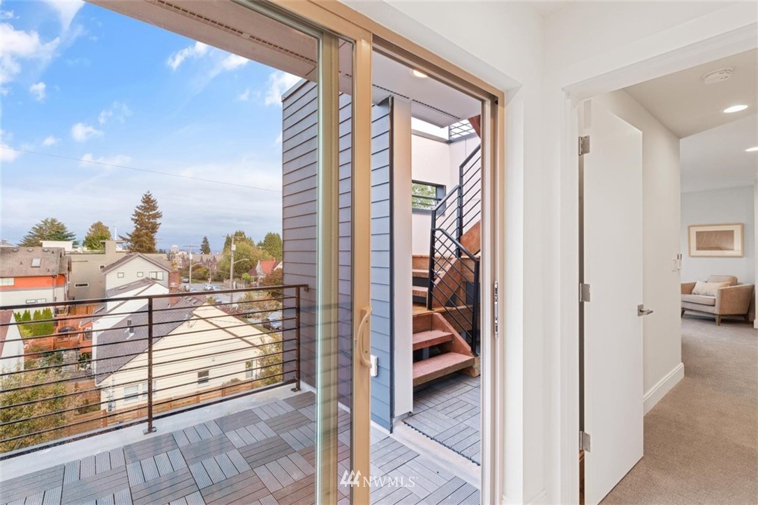 528 North 49th Street Seattle, WA 98103 - Photo 30 of 37 Gallery Image 30