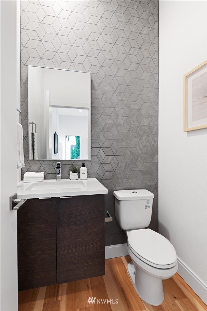 528 North 49th Street Seattle, WA 98103 - Photo 7 of 37 Gallery Image 7