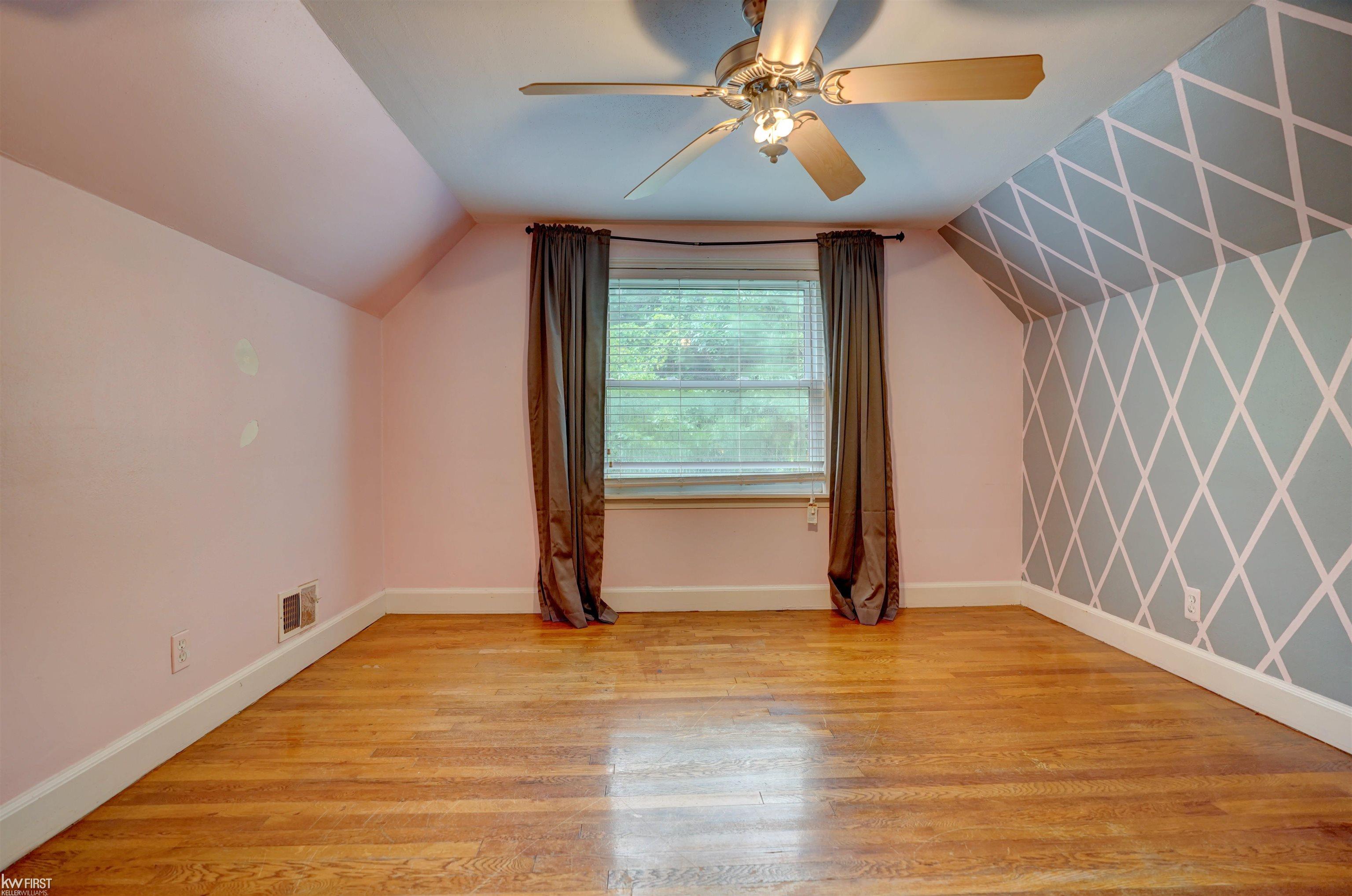 5270 Richfield Road Flint, MI 48506 - Photo 28 of 52 50152001-22161689-a0eb-4fef-b1d3-742161ed76a3.JPG