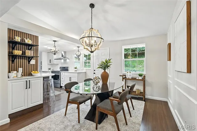 $375,000 | 621 Crest Court, Kirkwood, MO 63122