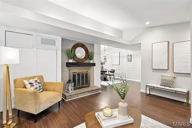 $375,000 | 621 Crest Court, Kirkwood, MO 63122